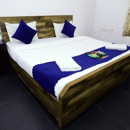 Hotel Warm Welcome - Noida Sector 51 Extérieur photo