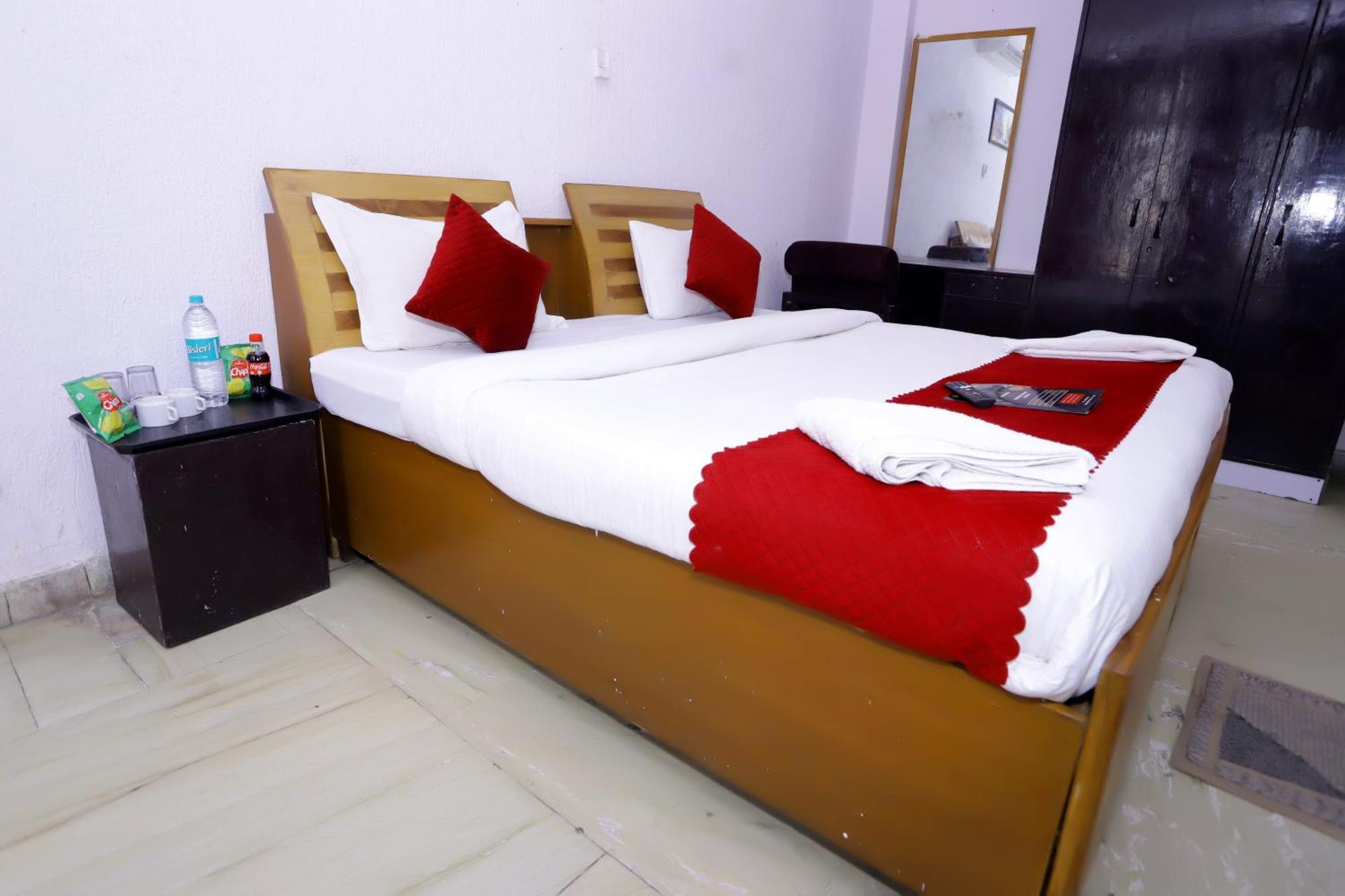 Hotel Warm Welcome - Noida Sector 51 Extérieur photo