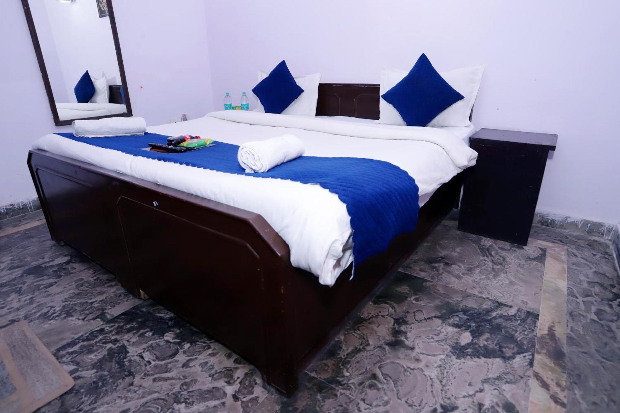 Hotel Warm Welcome - Noida Sector 51 Extérieur photo