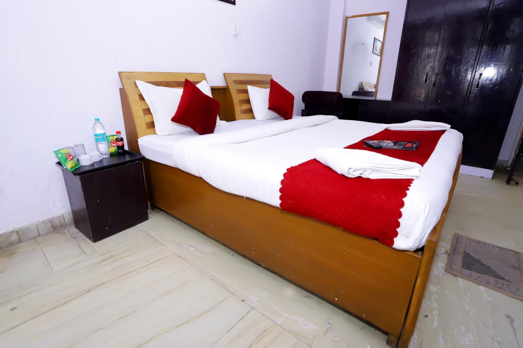Hotel Warm Welcome - Noida Sector 51 Extérieur photo