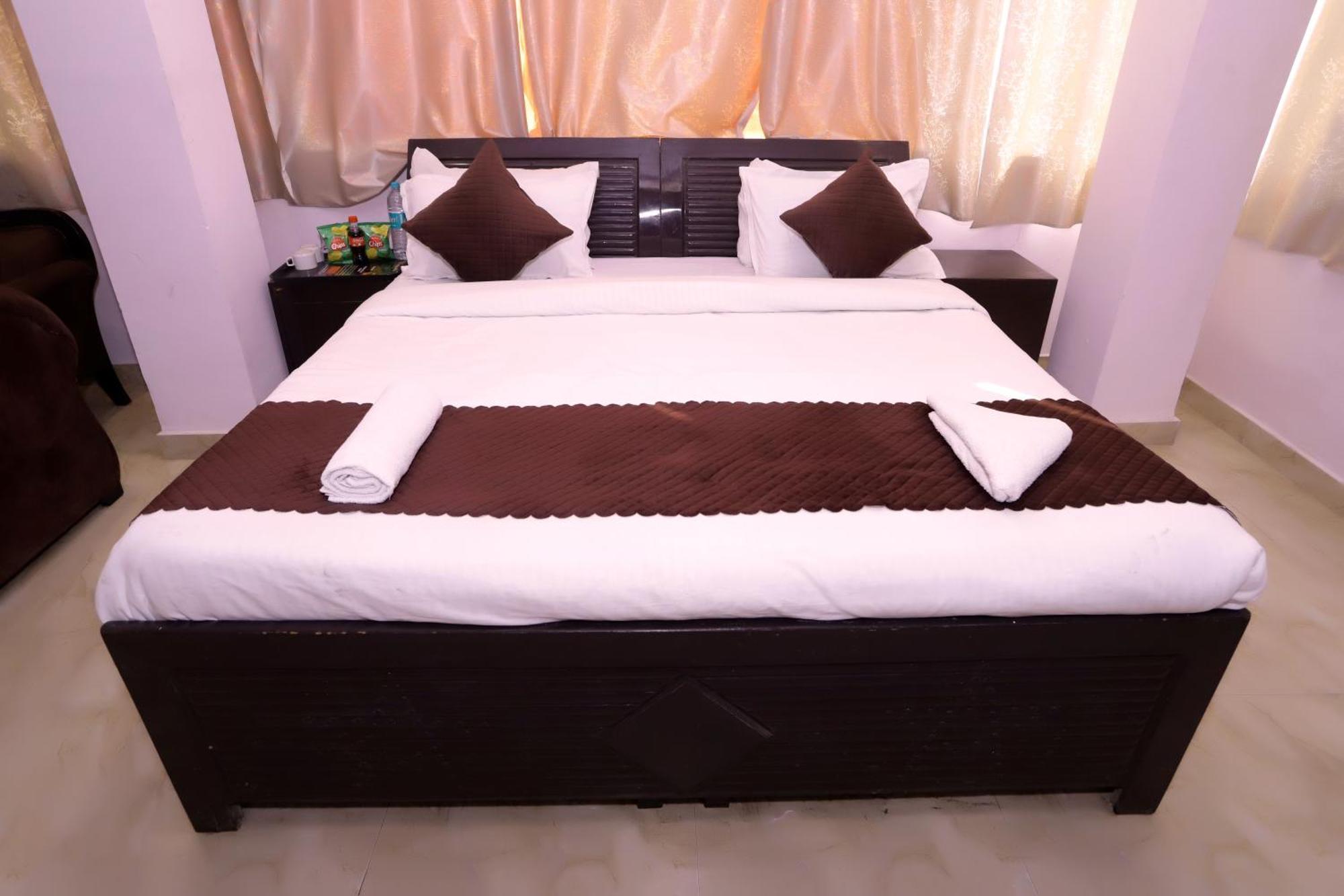 Hotel Warm Welcome - Noida Sector 51 Extérieur photo